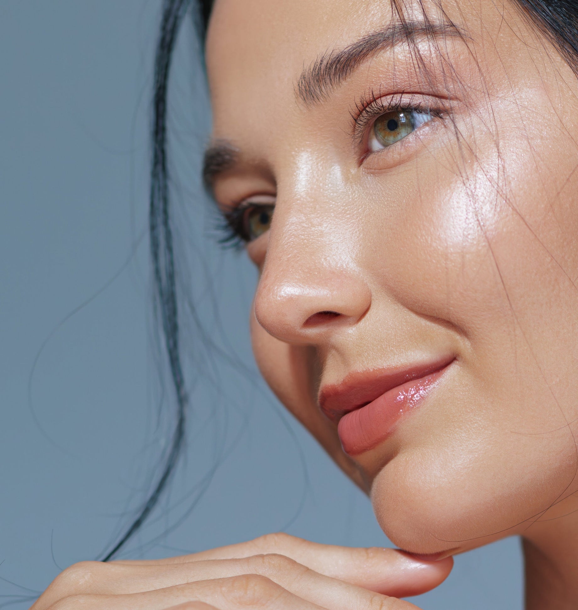 Pelle mista o grassa: errori da evitare e skincare routine efficace